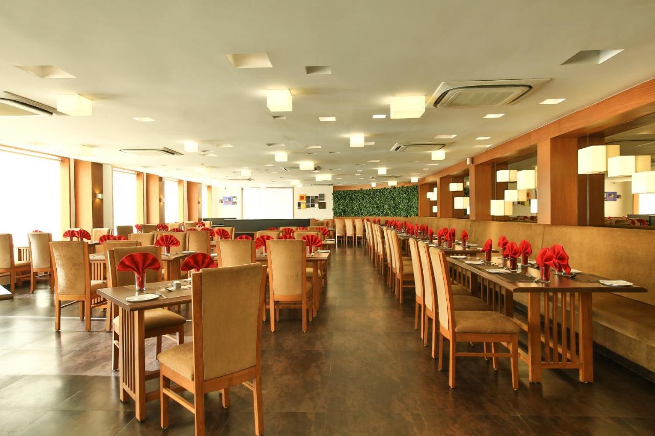 Fabhotel Flora Vastral Ahmedabad Exteriör bild
