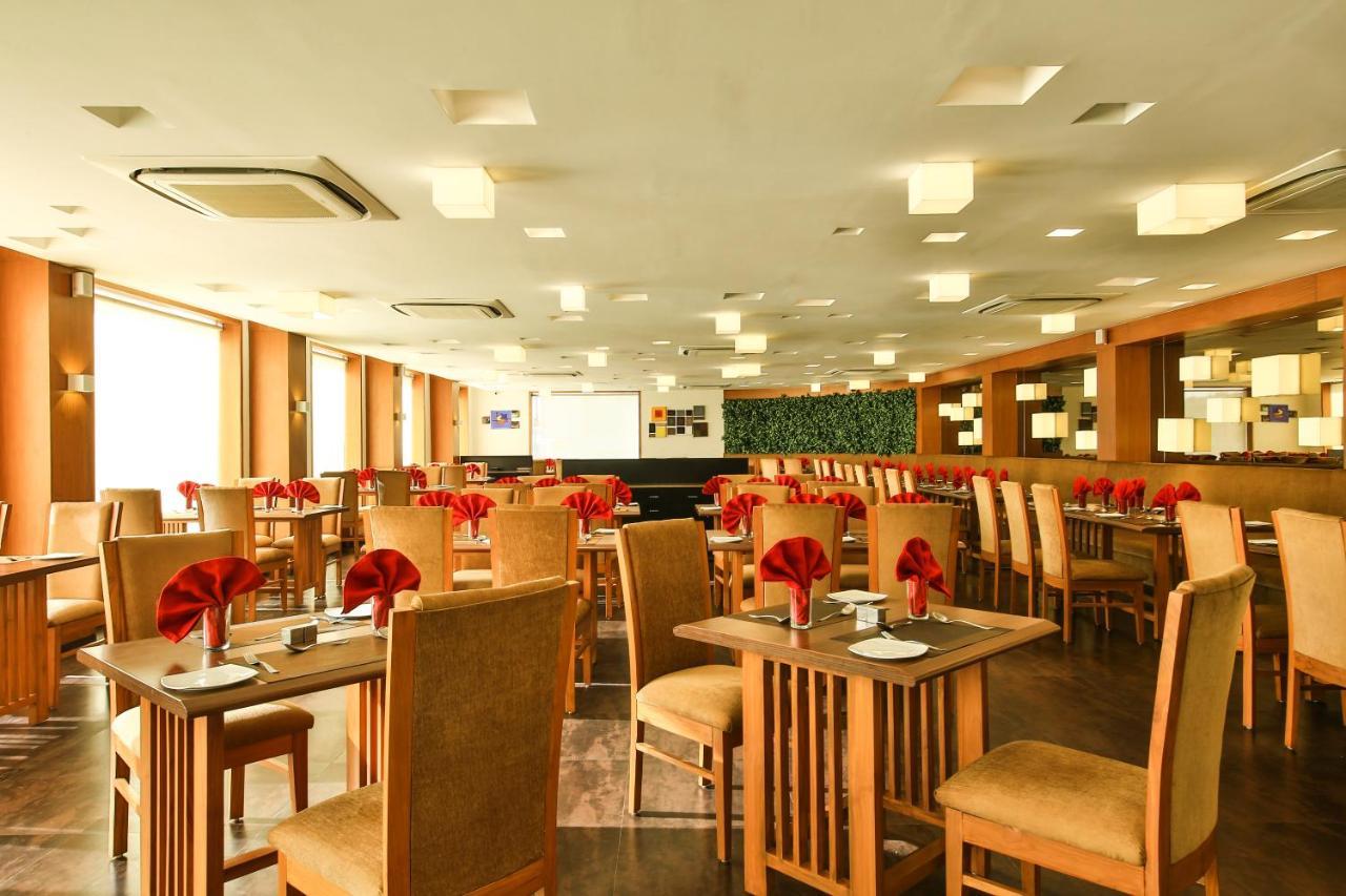 Fabhotel Flora Vastral Ahmedabad Exteriör bild