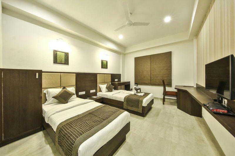 Fabhotel Flora Vastral Ahmedabad Exteriör bild